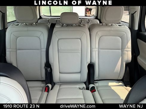 Certified 2025 Lincoln Aviator Reserve w/ Illumination Package AWD/4WD image 15