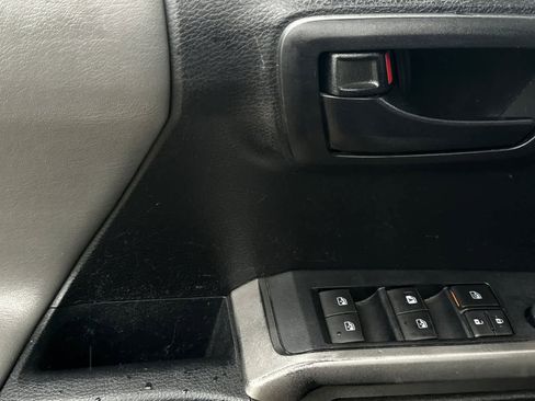 Used 2019 Toyota Tacoma SR5 image 13