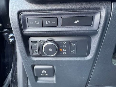 Used 2022 Ford F150 XLT w/ Equipment Group 302A High image 36