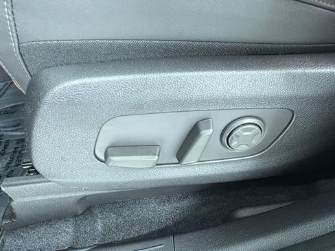 New 2026 Kia Carnival EX image 11