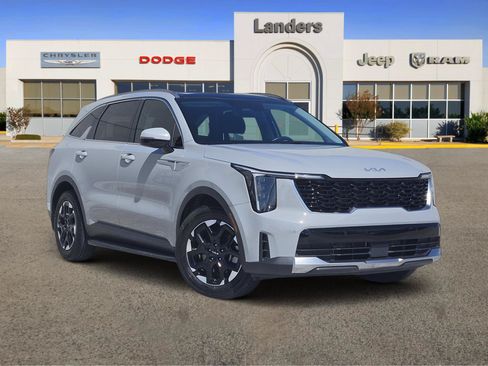 Used 2025 Kia Sorento S w/ Panoramic Sunroof Package FWD image 1