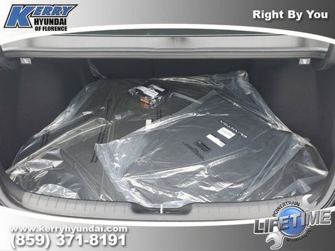 New 2026 Hyundai Elantra Limited image 8