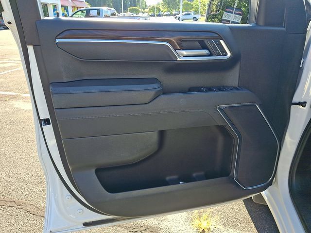 Used 2025 GMC Sierra 1500 SLT AWD/4WD image 12