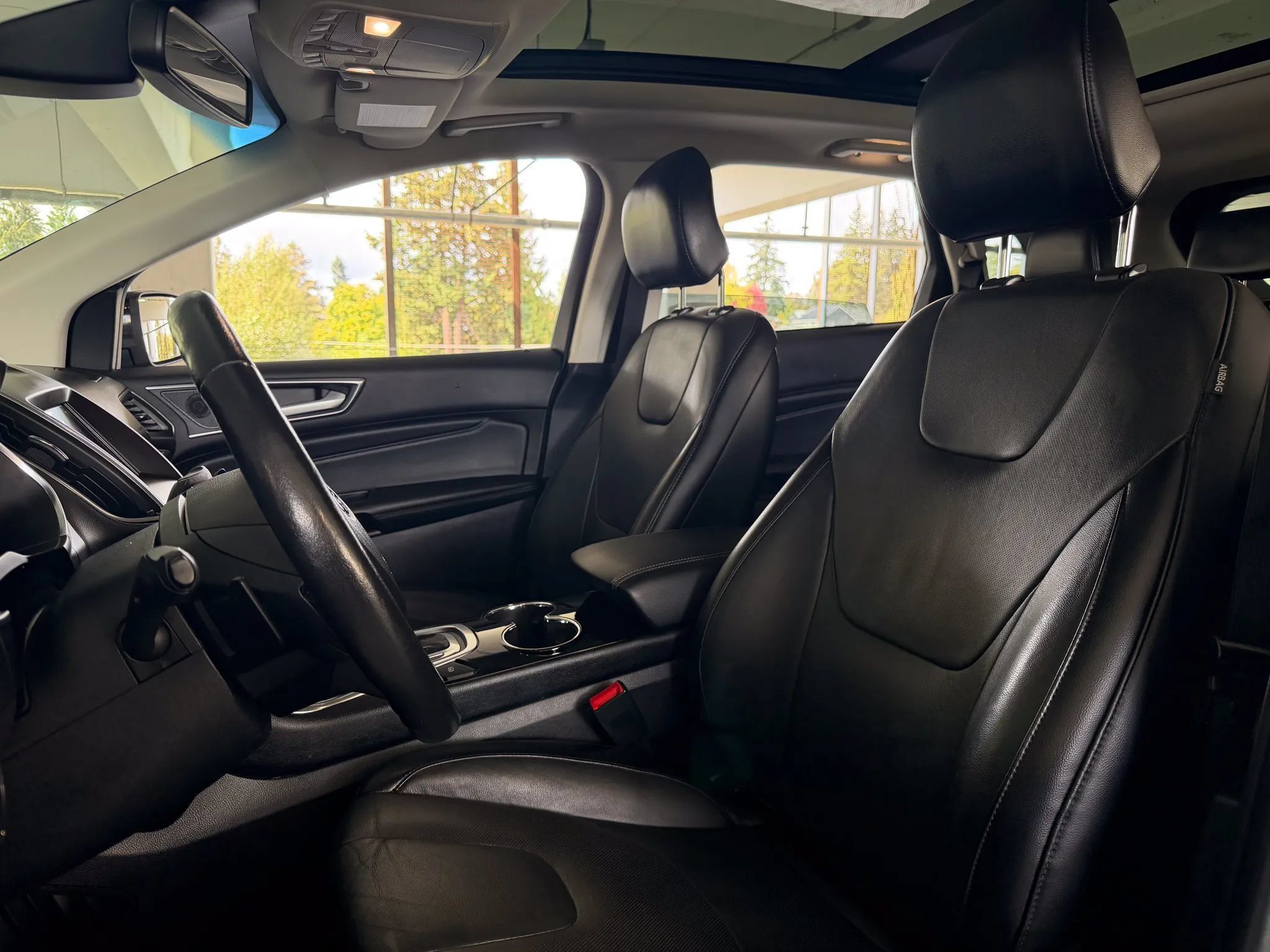 Used 2017 Ford Edge Titanium w/ Equipment Group 302A AWD/4WD image 17