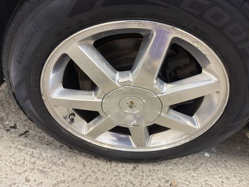 Used 2007 Cadillac STS w/ Preferred Equipment Group AWD/4WD image 33