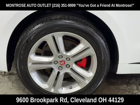 Used 2018 Jaguar F-PACE R-Sport image 54