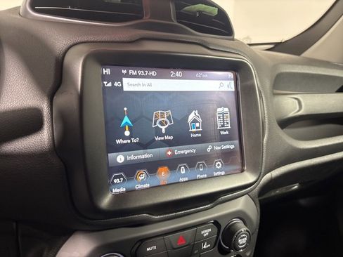 Certified 2023 Jeep Renegade Latitude image 17