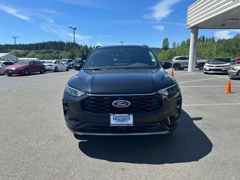 Certified 2024 Ford Escape ST-Line Select w/ Tech Pack #1 AWD/4WD image 7