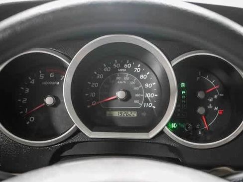 Used 2006 Toyota 4Runner SR5 image 24