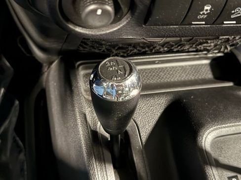 Used 2015 Jeep Wrangler Unlimited Sport w/ Quick Order Package 24S image 25