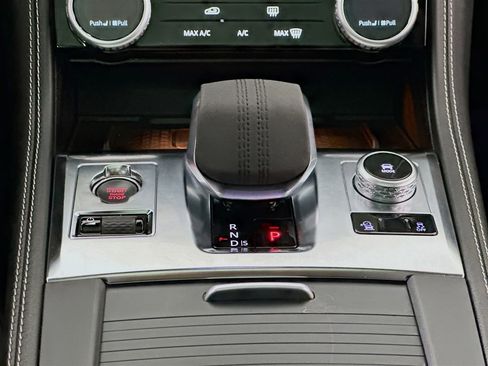 Used 2024 Jaguar F-PACE R-Dynamic S image 13