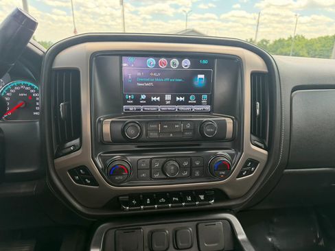 Used 2019 GMC Sierra 2500 Denali w/ Duramax Plus Package AWD/4WD image 24