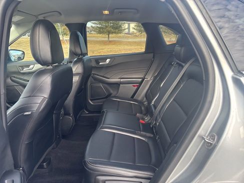 Used 2023 Ford Escape Platinum image 36