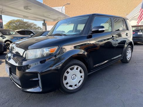 Used 2012 Scion xB image 5