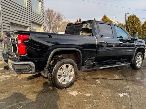 Used 2020 Chevrolet Silverado 2500 LTZ w/ LTZ Premium Package image 3