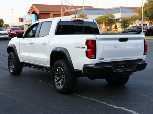 Used 2024 Chevrolet Colorado ZR2 w/ Technology Package AWD/4WD image 7