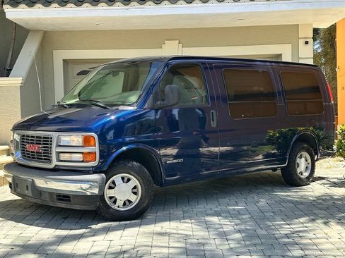 Used 2000 GMC Savana 1500 w/ Marketing Option Pkg 1SE RWD image 1