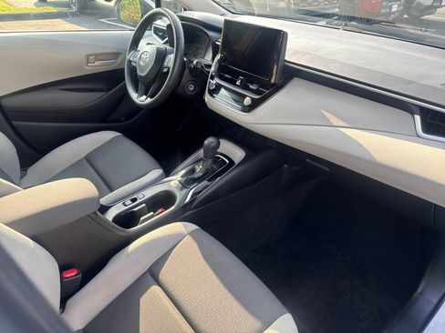Used 2025 Toyota Corolla LE FWD image 15
