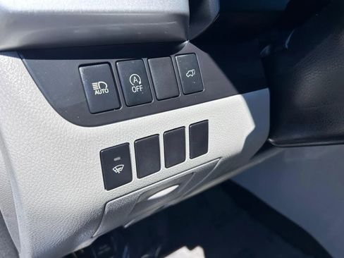 Used 2017 Toyota Highlander Plus w/ Carpet Mat Package image 19
