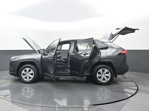 Used 2025 Toyota RAV4 LE FWD image 31