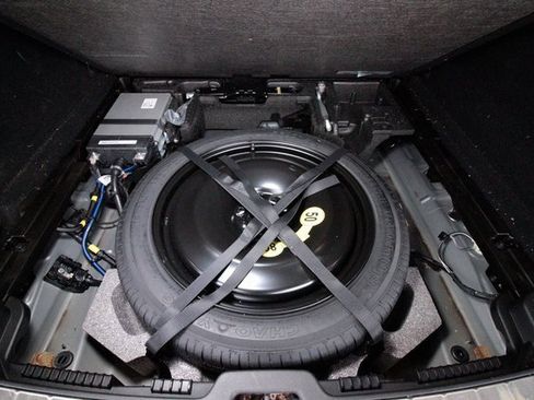 Certified 2023 Volvo XC60 B5 Plus w/ Protection Package Premier image 32