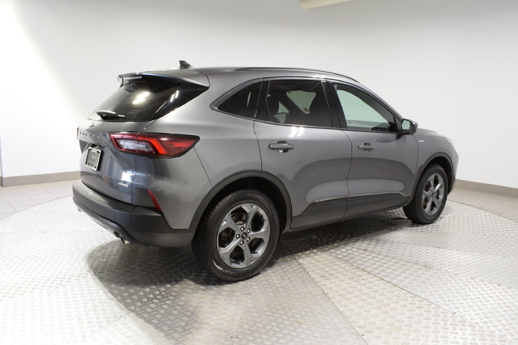 Used 2025 Ford Escape ST-Line Select AWD/4WD image 10