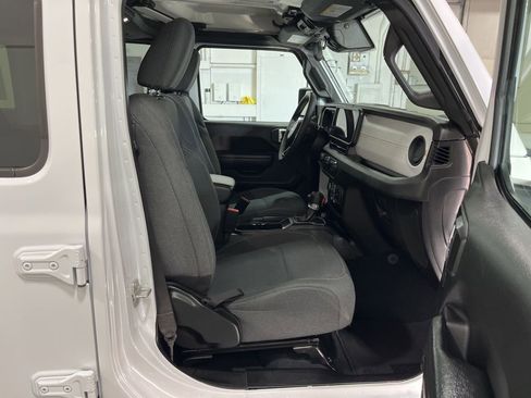 Used 2024 Jeep Wrangler Sport S image 24