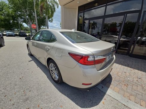 Used 2018 Lexus ES 350 w/ Luxury Package w/Wood Trim FWD image 7