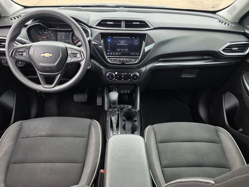 Used 2021 Chevrolet TrailBlazer LT w/ Convenience Package FWD image 9