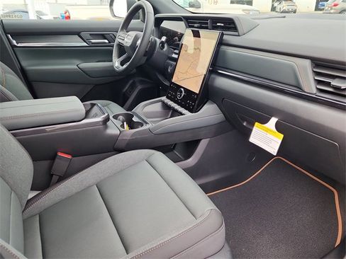 New 2026 GMC Terrain AT4 w/ Technology Package II image 17