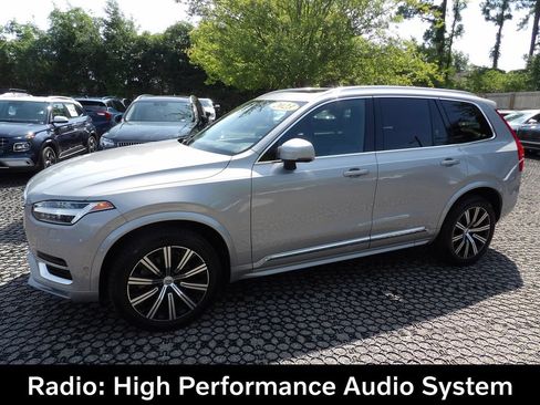 Certified 2023 Volvo XC90 B6 Plus AWD/4WD image 4