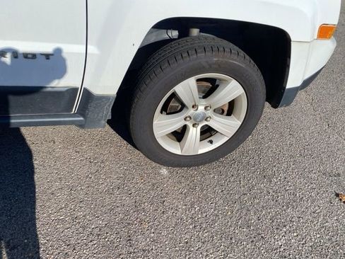 Used 2014 Jeep Patriot Latitude image 19