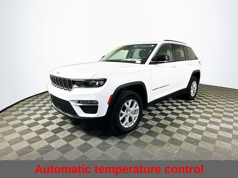 Used 2023 Jeep Grand Cherokee Limited AWD/4WD image 6