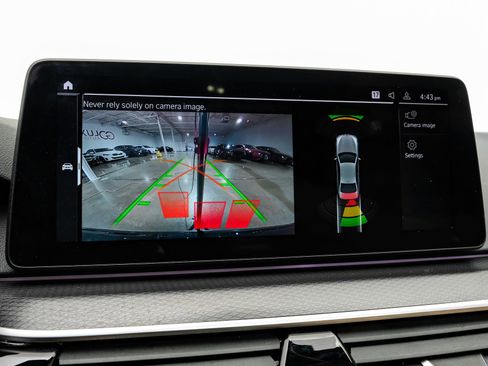 Used 2023 BMW 530e 530e iPerformance w/ M Sport Package image 27