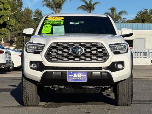 Used 2022 Toyota Tacoma TRD Off-Road image 10