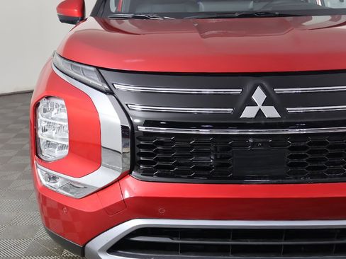 New 2026 Mitsubishi Outlander SE image 15