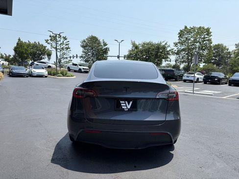 Used 2021 Tesla Model Y Long Range AWD/4WD image 7