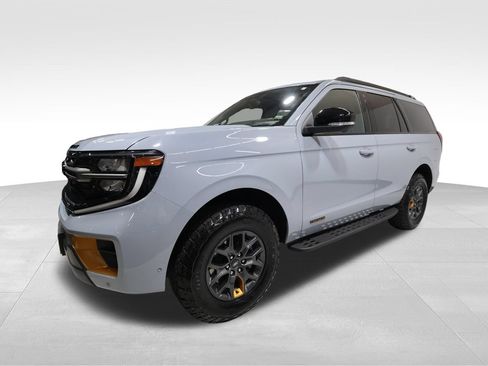 Used 2025 Ford Expedition Tremor AWD/4WD image 8
