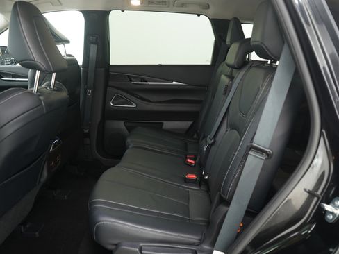 Used 2024 INFINITI QX60 Sensory image 17