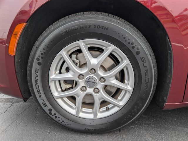 Used 2023 Chrysler Pacifica Touring-L FWD image 31