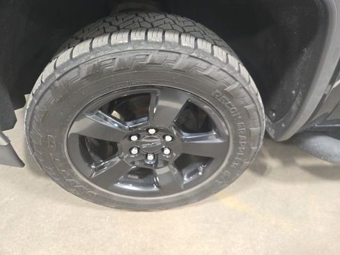 Used 2016 GMC Sierra 1500 SLE w/ SLE Value Package image 11