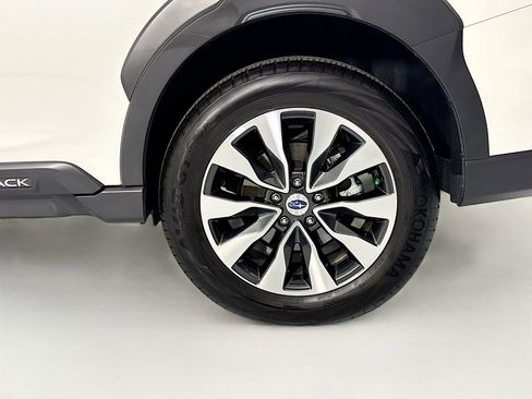 Used 2025 Subaru Outback Limited w/ Tech Package 3 AWD/4WD image 31