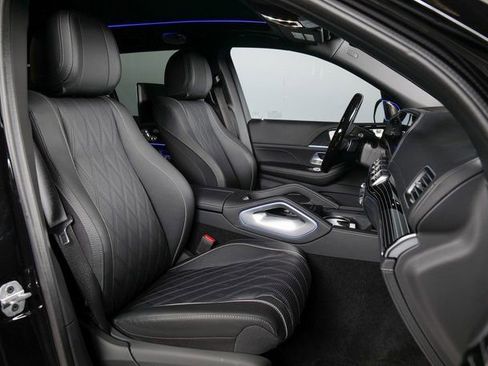 Used 2024 Mercedes-Benz Maybach GLS 600 4MATIC image 3