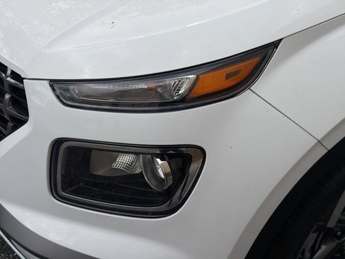New 2026 Hyundai Venue SEL FWD image 9