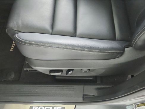 Certified 2023 Nissan Rogue SL FWD image 11