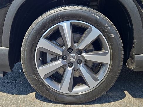 Used 2024 Honda Pilot Touring image 9