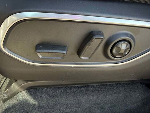 New 2026 Jeep Grand Wagoneer L 2WD image 27