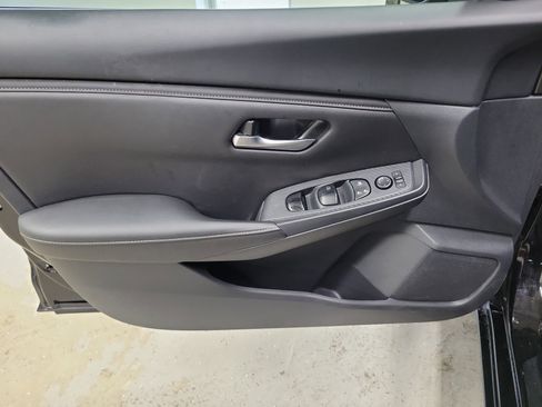 Used 2024 Nissan Sentra SV image 17