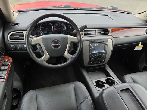Certified 2014 GMC Yukon SLT AWD/4WD image 6