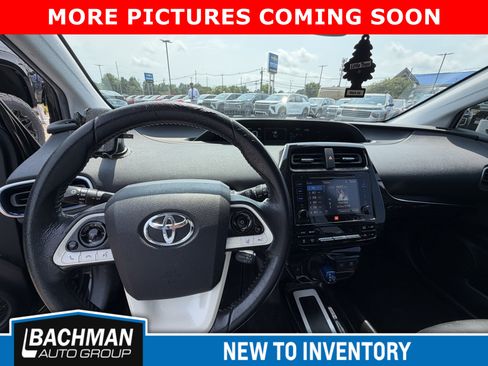 Used 2016 Toyota Prius Four Touring w/ Premium Convenience Package FWD image 6